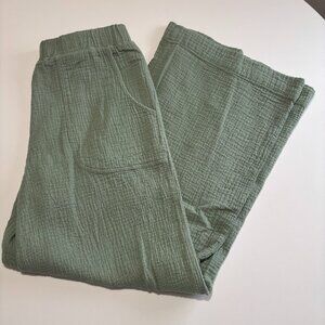 FOREVER 21 WIDE LEG BOHO SAGE GREEN COTTON MUSLIN PANTS // 🪴